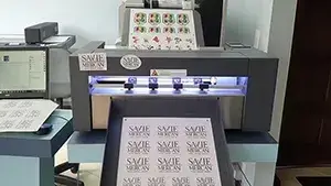 ماكينة أوتوماتيكية لقص استيكرات شيتات، طراز SC-350