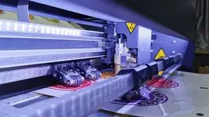 إضاءة عمل بتقنية LED