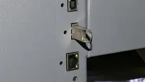 دعم التشغيل باستخدام ذاكرة فلاش USB